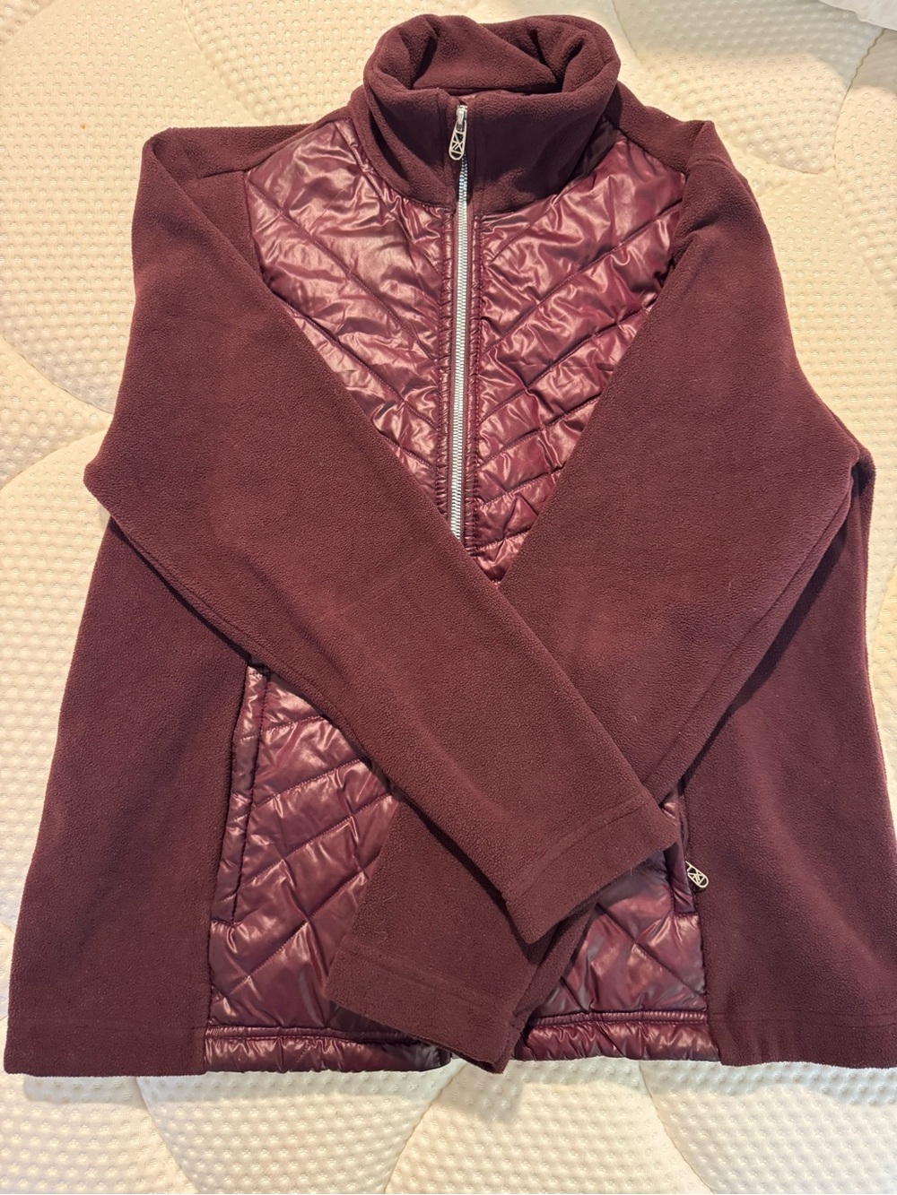 Women’s Quilted Front Fleece Jacket in Burgundy